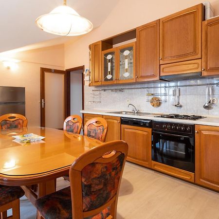 Apartments & Rooms Konoba Tomic Gornji Humac Quarto foto