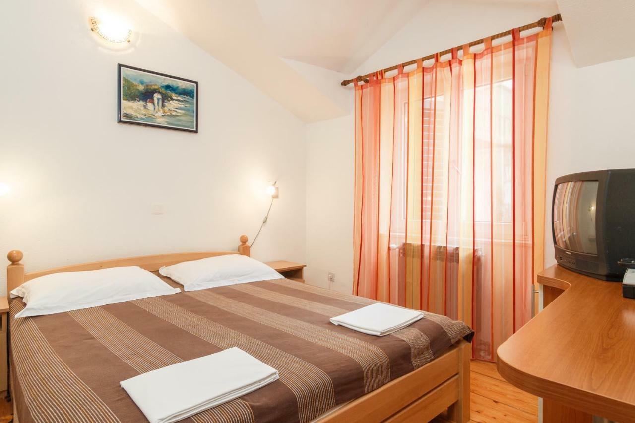 Apartments & Rooms Konoba Tomic Gornji Humac Exterior foto